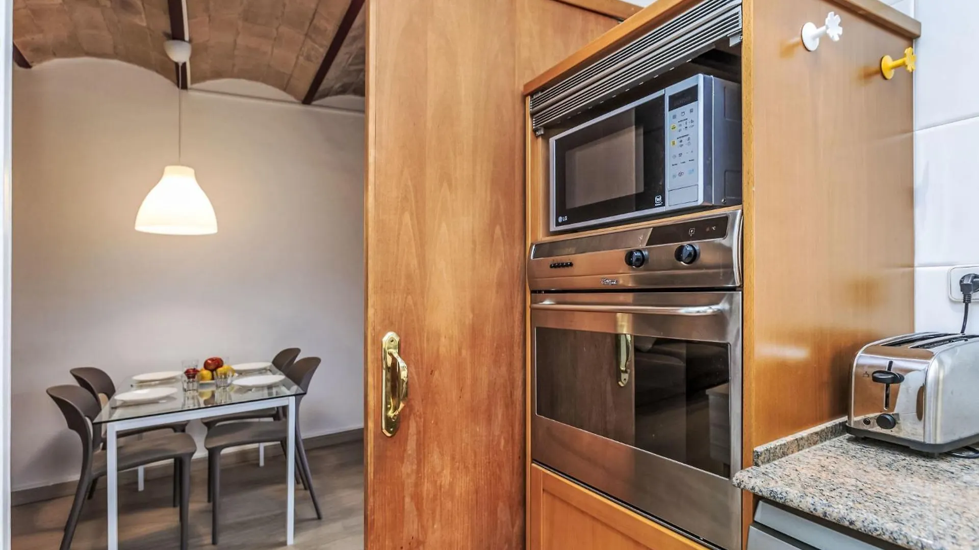 Apartment Eixample Dret Arago Roger De Lluria By Interhome برشلونة